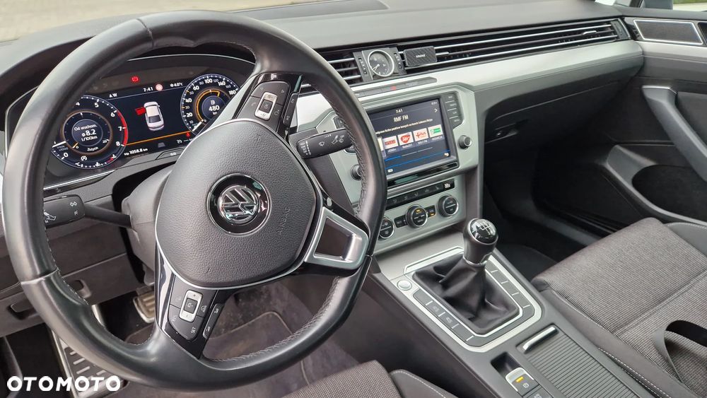 Volkswagen Passat 1.8 TSI BMT Comfortline - 13
