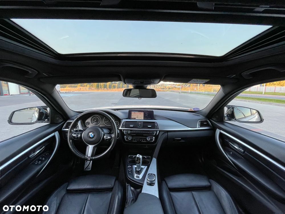 BMW Seria 3 330e iPerformance M Sport Shadow - 34