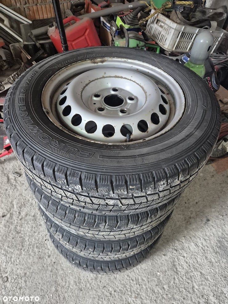 Volkswagen Multivan - 17