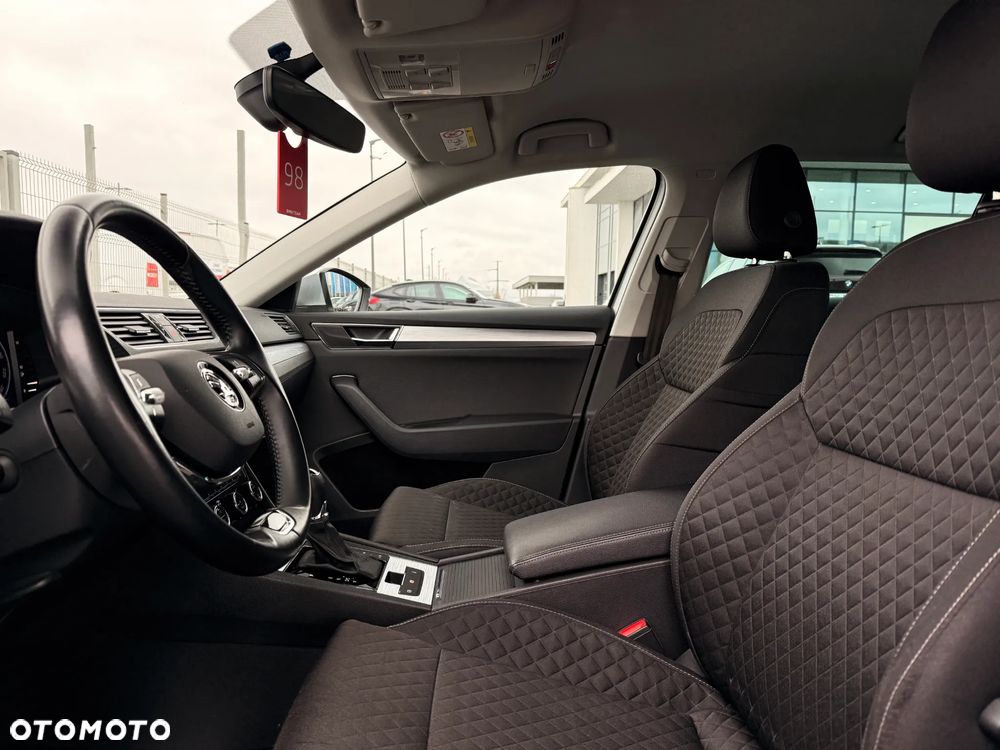 Skoda Superb 2.0 TDI SCR Ambition DSG - 25