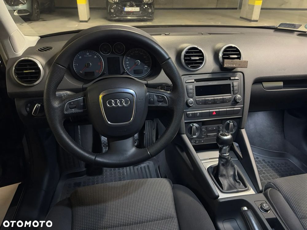 Audi A3 3-drzwiowe 2.0 TDI DPF Ambition - 8