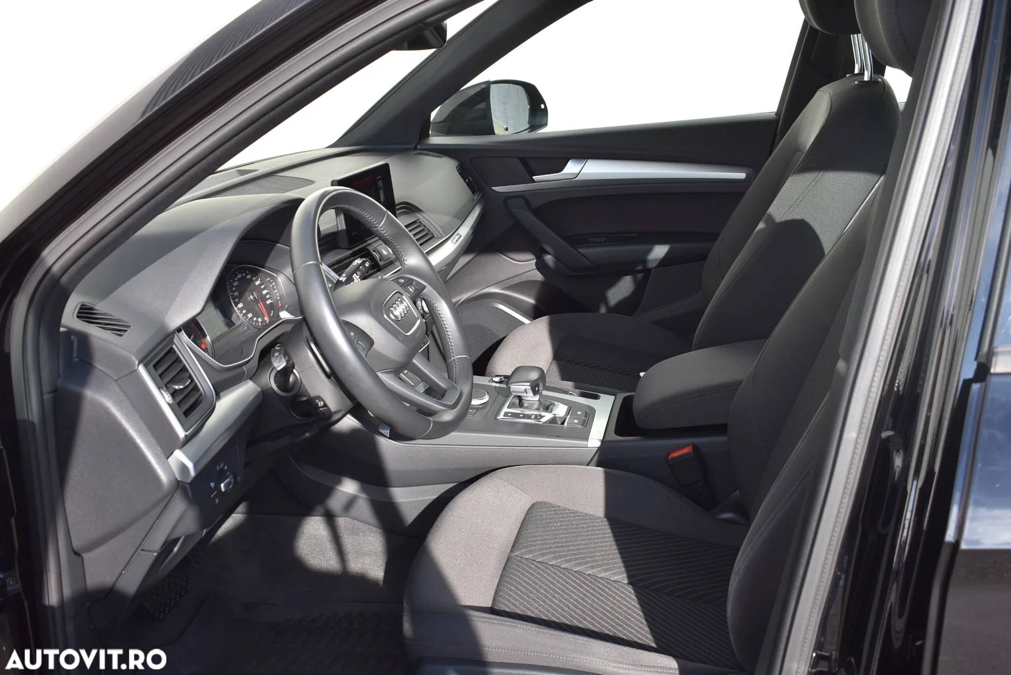 Audi Q5 2.0 40 TDI quattro S tronic Design - 13