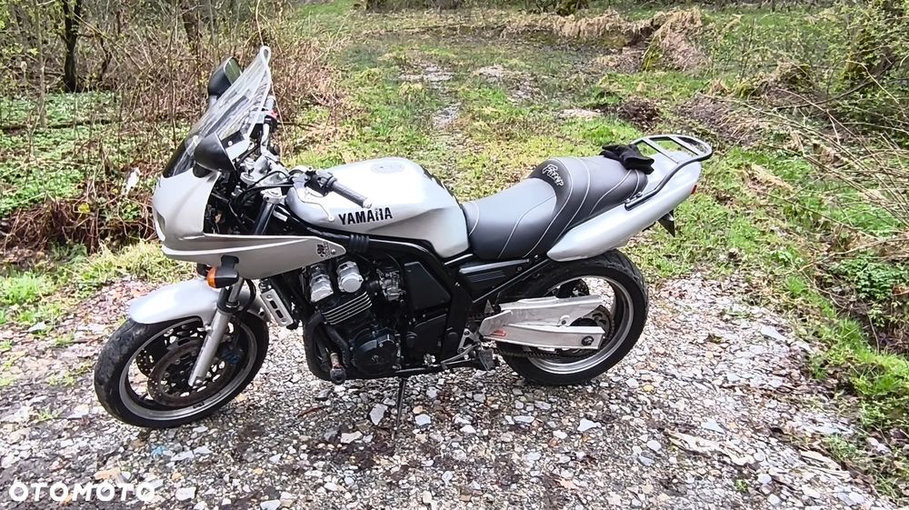 Yamaha FZS - 5