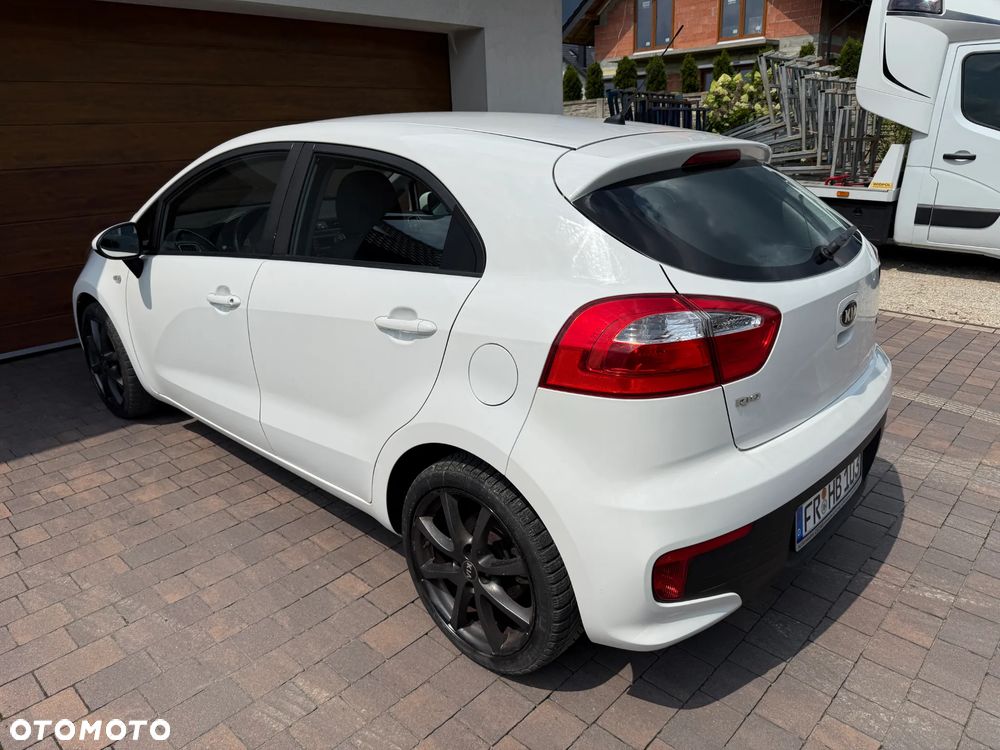 Kia Rio - 7