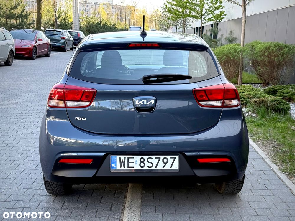Kia Rio 1.2 M - 10