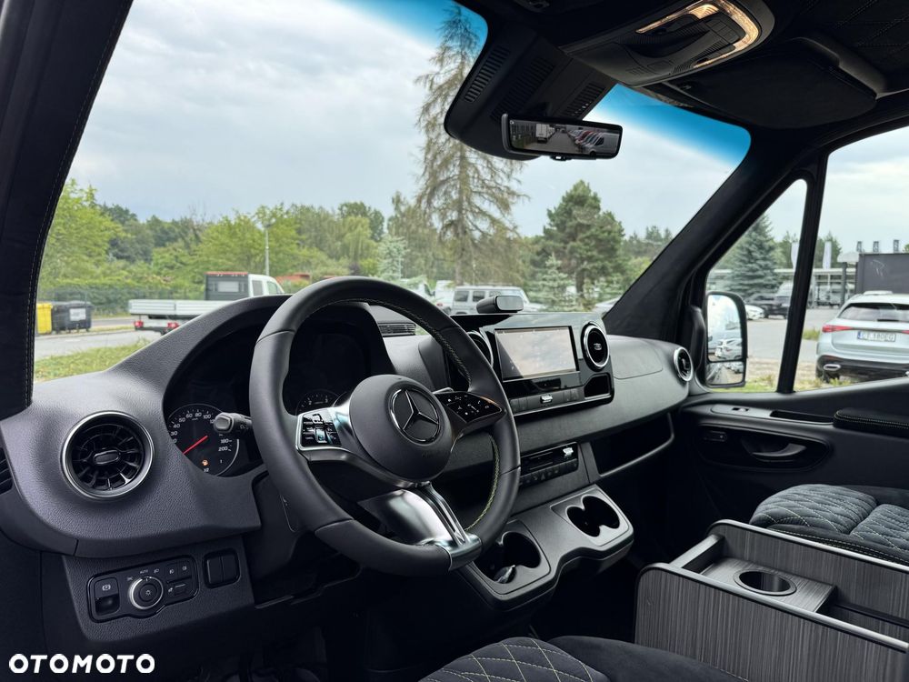 Mercedes-Benz Sprinter - 10