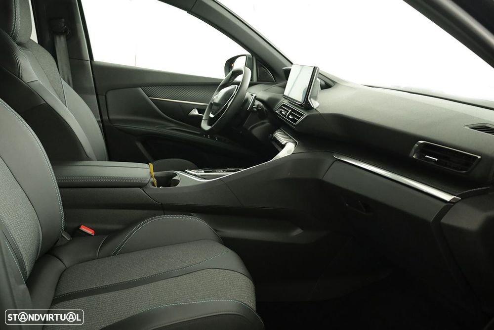 Peugeot 5008 1.2 PureTech Allure Pack EAT8 - 19