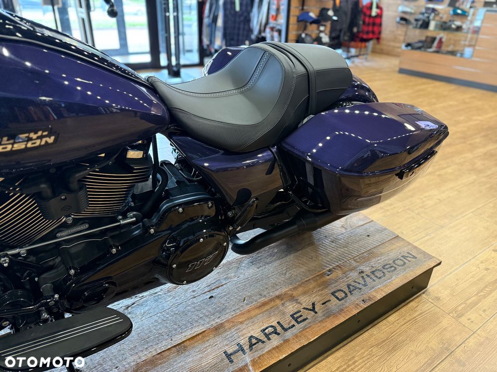 Harley-Davidson Touring Road Glide - 4