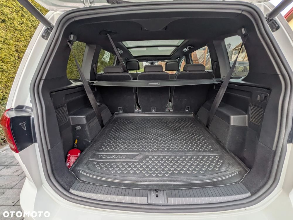 Volkswagen Touran - 23