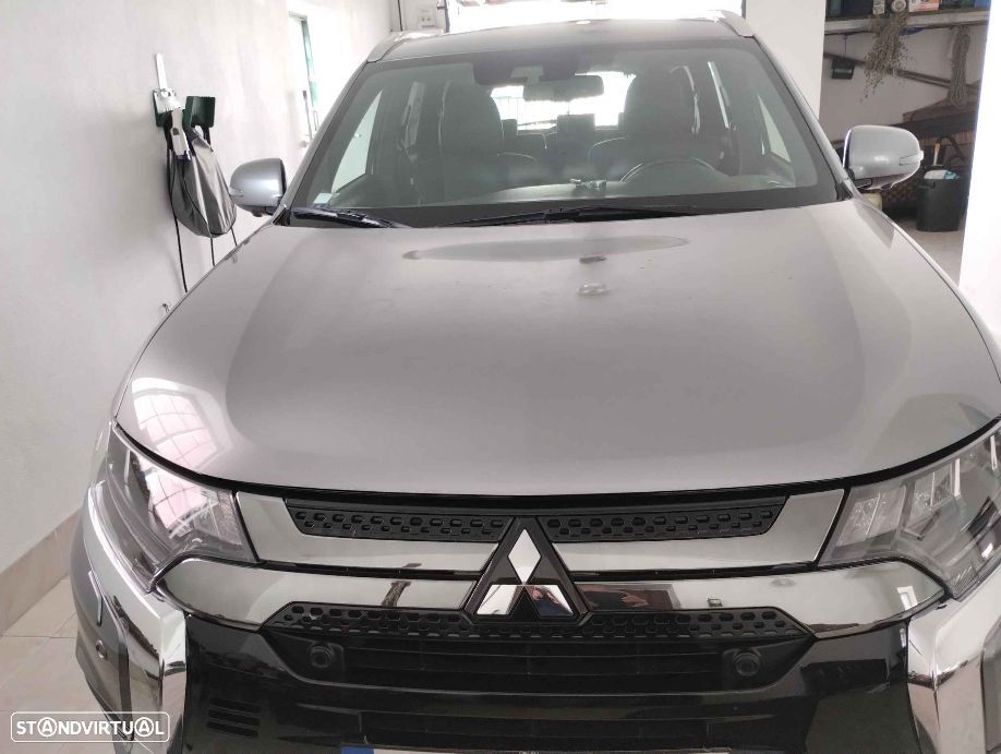Mitsubishi Outlander 2.4 Instyle - 2