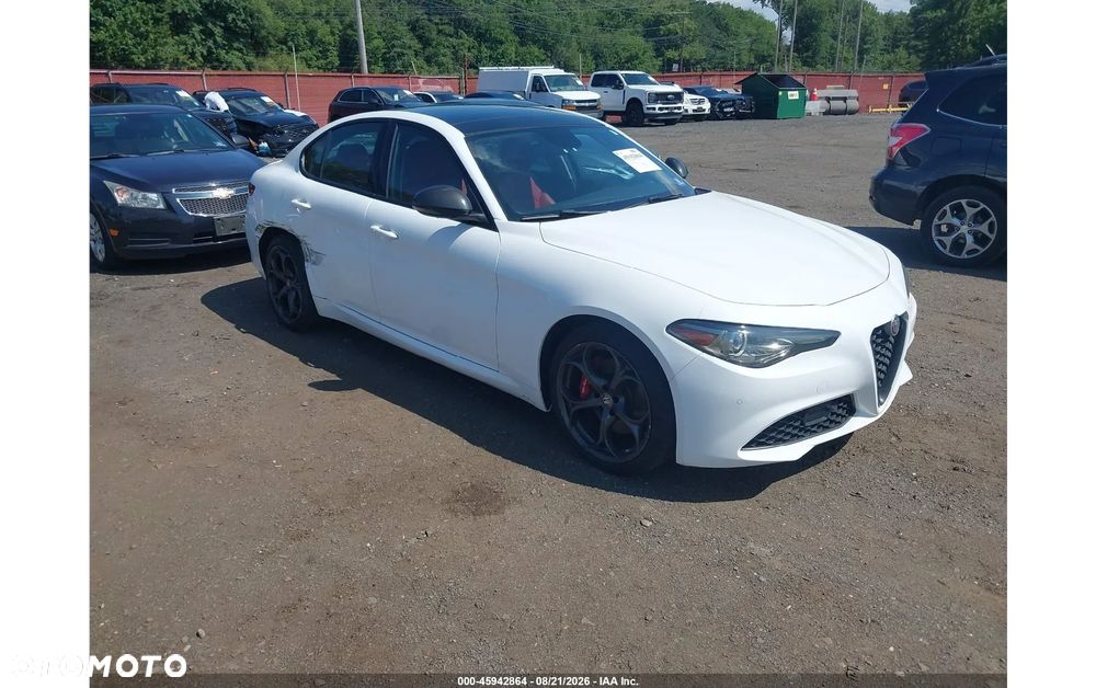 Alfa Romeo Giulia - 2