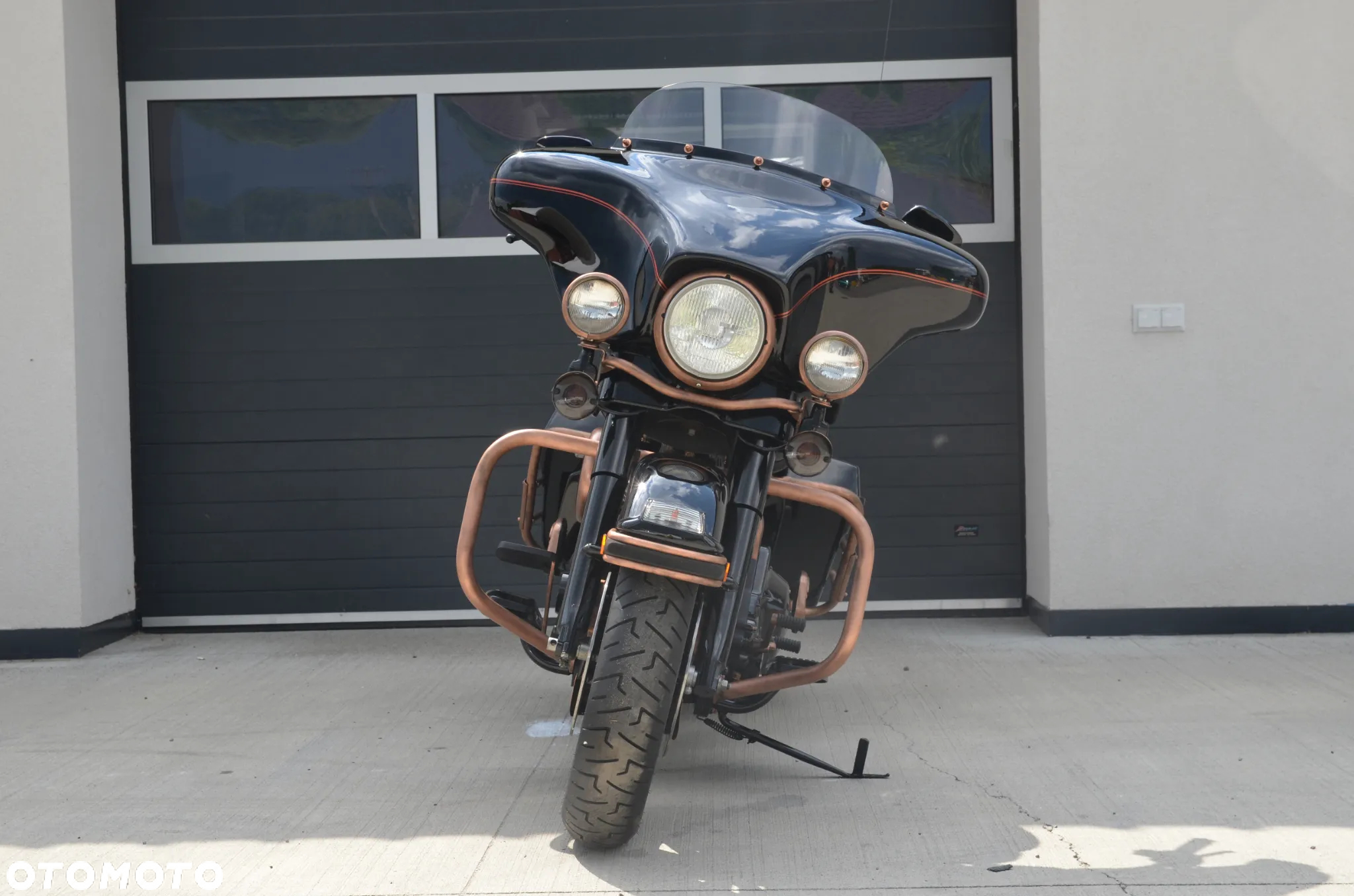 Harley-Davidson FLH Electra Glide - 22