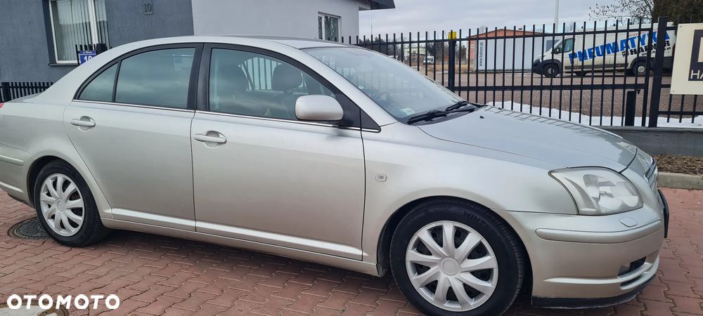 Toyota Avensis 2.0 VVT-i Prestige - 11