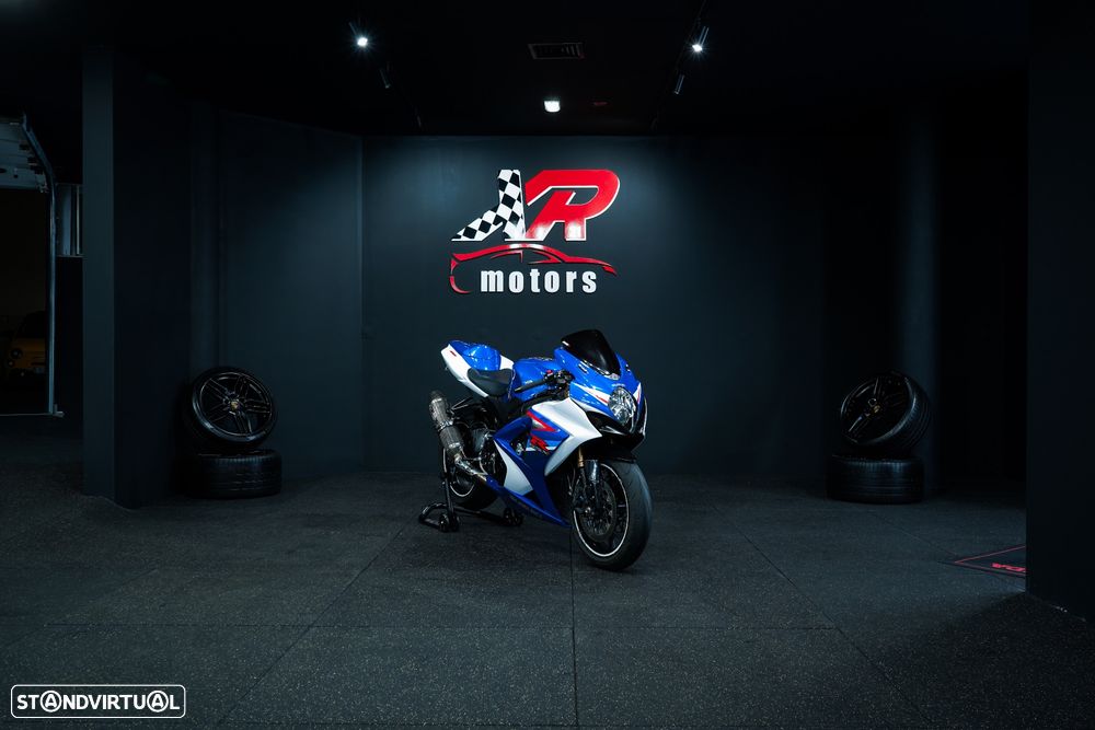 Suzuki GSX-R k8 - 4