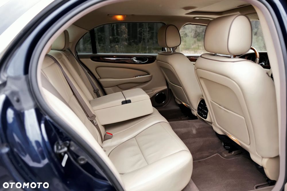 Jaguar XJ XJ8 4.2 LWB High - 21