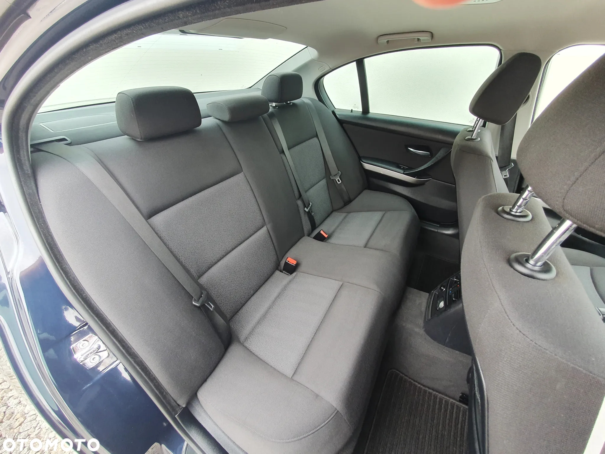 BMW Seria 3 320i - 12