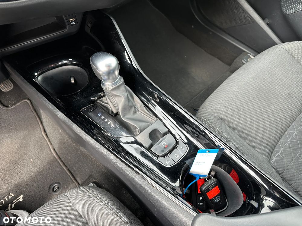 Toyota C-HR - 16