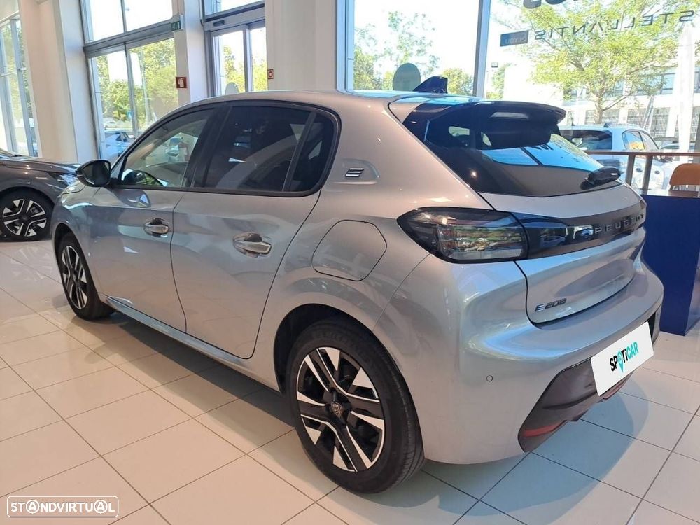 Peugeot 208 — fotografia 5