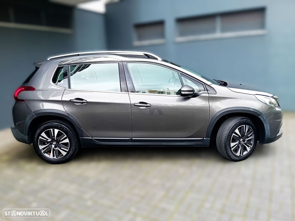 Peugeot 2008 1.2 PureTech Allure EAT6 - 9