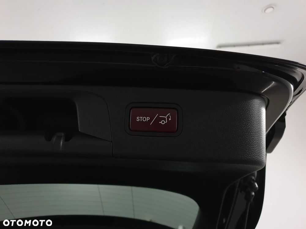 Mercedes-Benz GLC 220 d 4Matic 9G-TRONIC AMG Line - 33