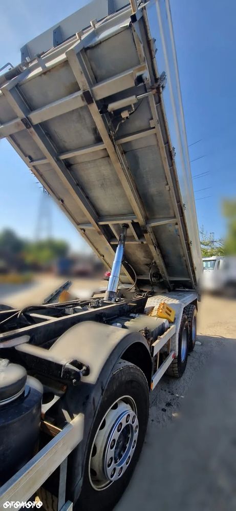 Iveco Trakker - 6