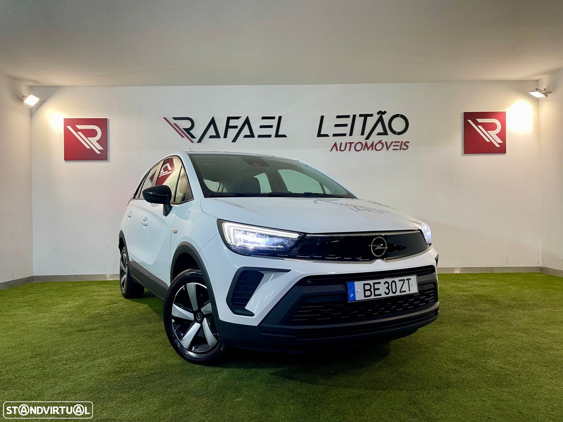 Opel Crossland 1.2 T Business Edition - 4