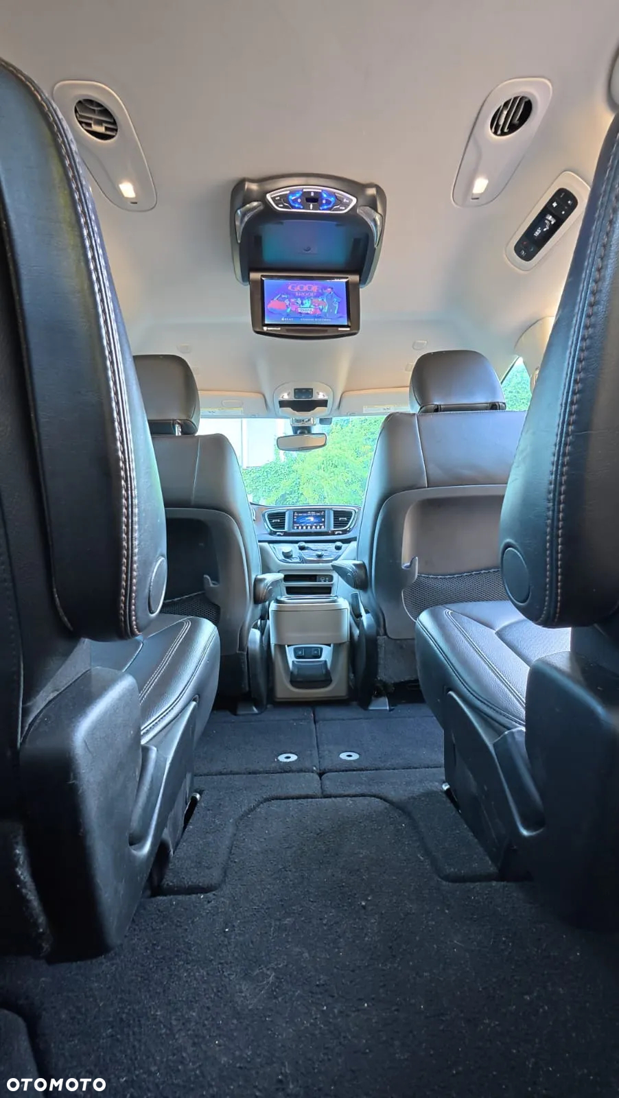 Chrysler Pacifica - 26