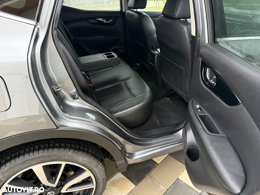 Nissan Qashqai 1.6 DCI Xtronic TEKNA - 9