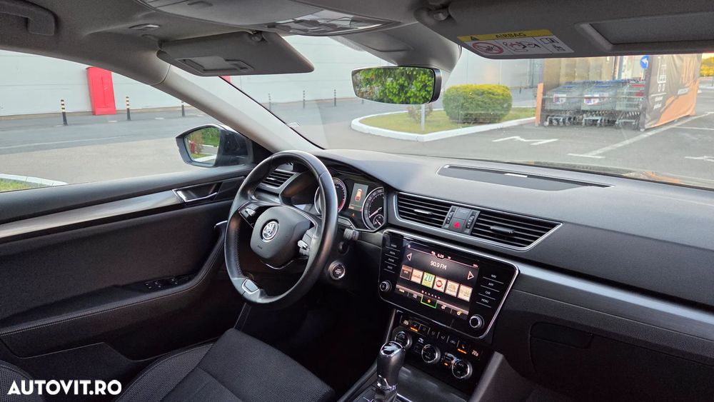 Skoda Superb 2.0 TDI DSG Style - 35