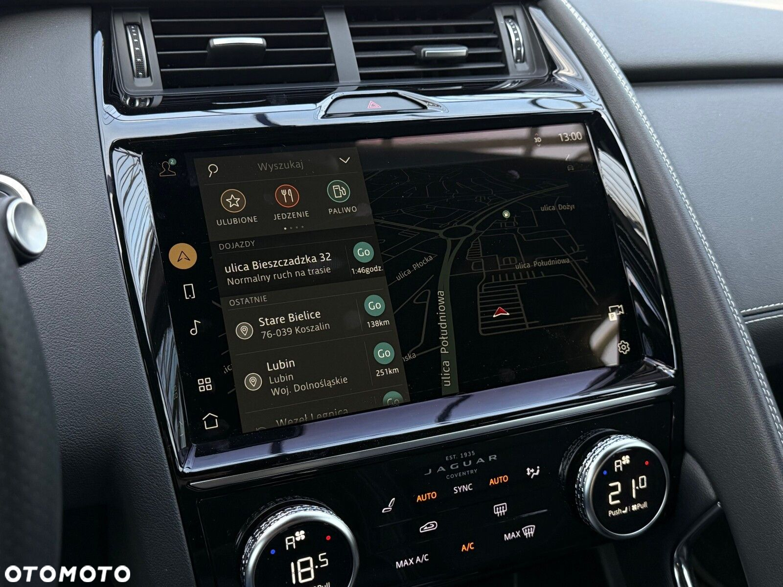 Jaguar E-Pace - 32