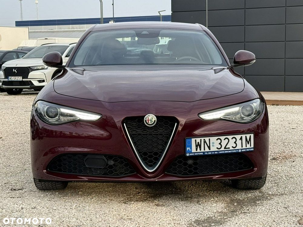 Alfa Romeo Giulia - 8