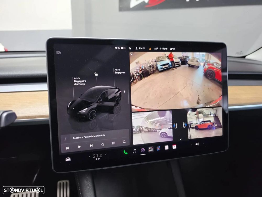 Tesla Model Y Performance Dual Motor AWD - 25