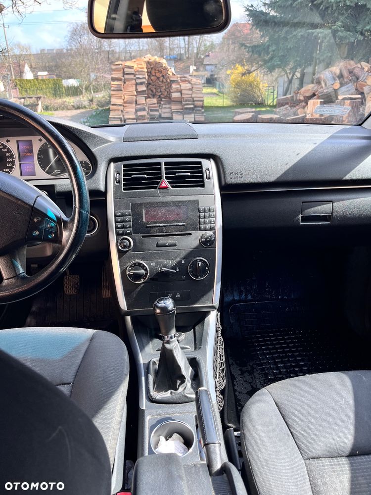 Mercedes-Benz Klasa B 200 CDI - 11