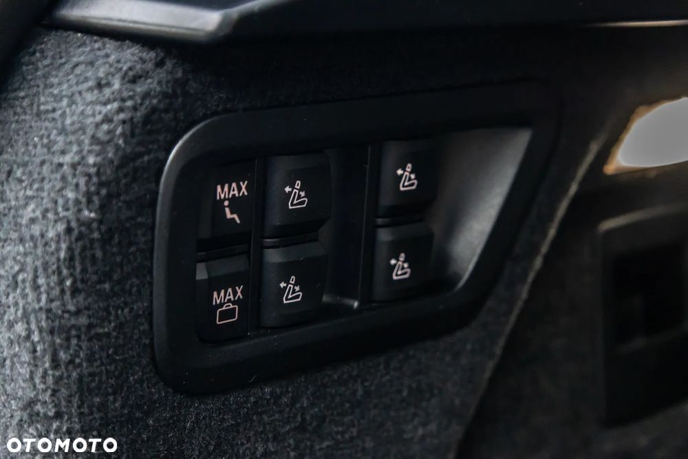 BMW X7 xDrive40d mHEV - 34