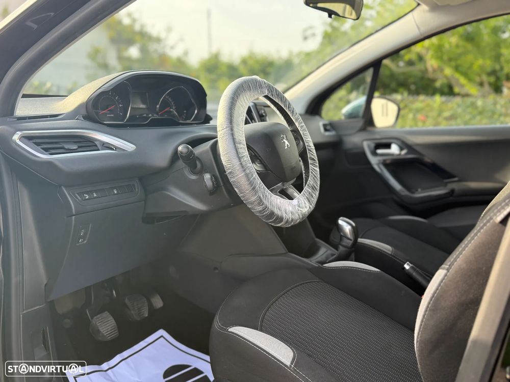 Peugeot 208 1.2 PureTech Style - 10