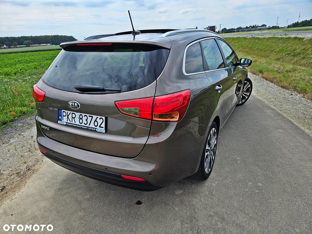 Kia Ceed 1.6 GDI DCT Platinum Edition - 36