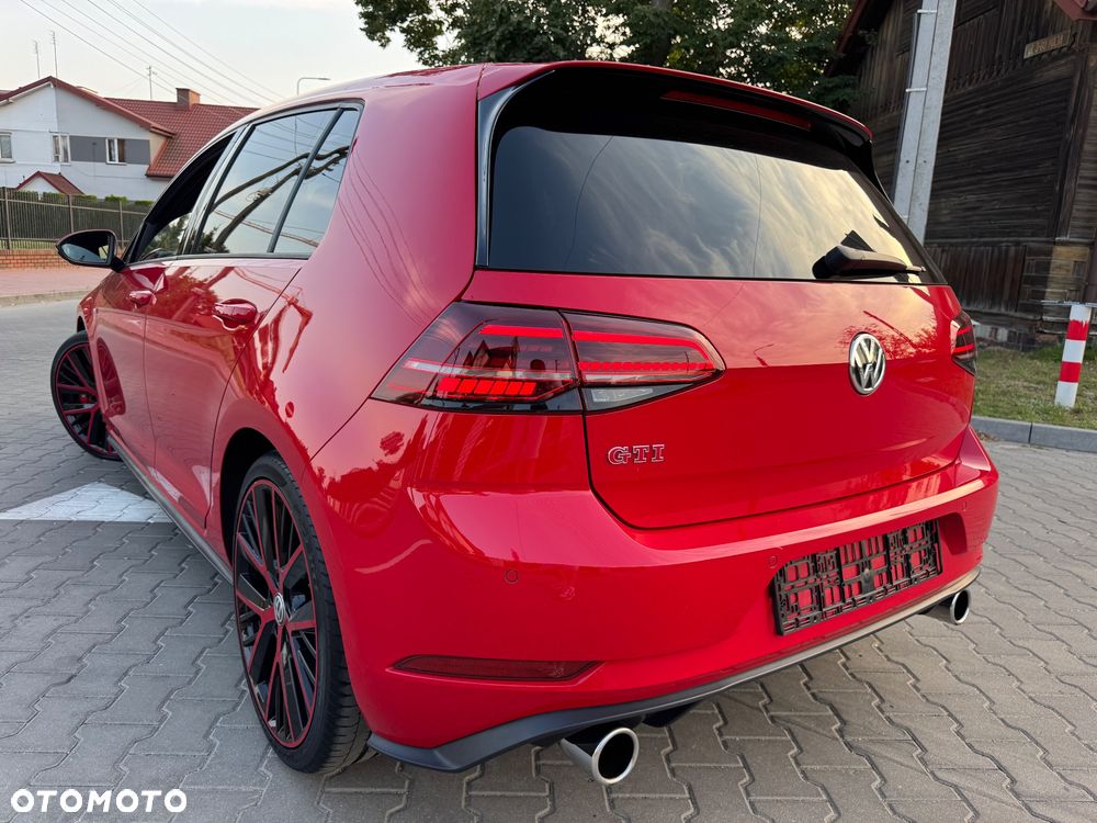 Volkswagen Golf GTI (BlueMotion Technology) DSG Performance - 4