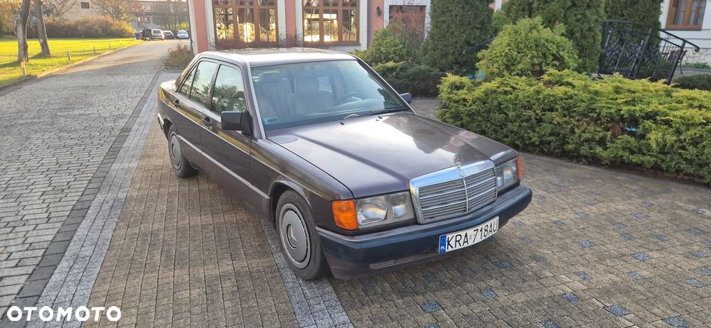 Mercedes-Benz W201 (190) - 6