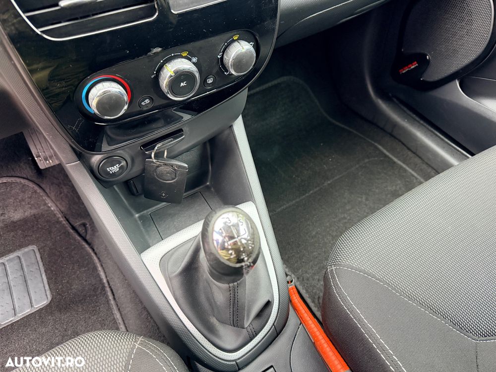 Renault Clio - 9
