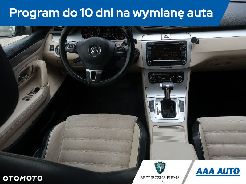 Volkswagen Passat CC - 8