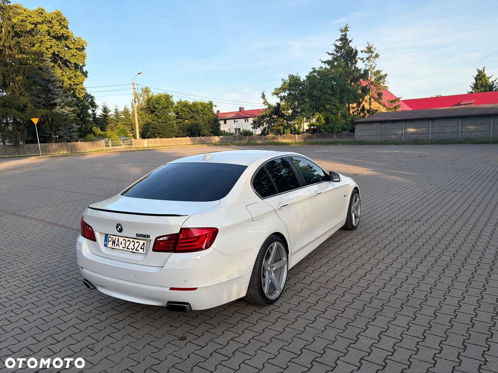 BMW Seria 5 550i - 3