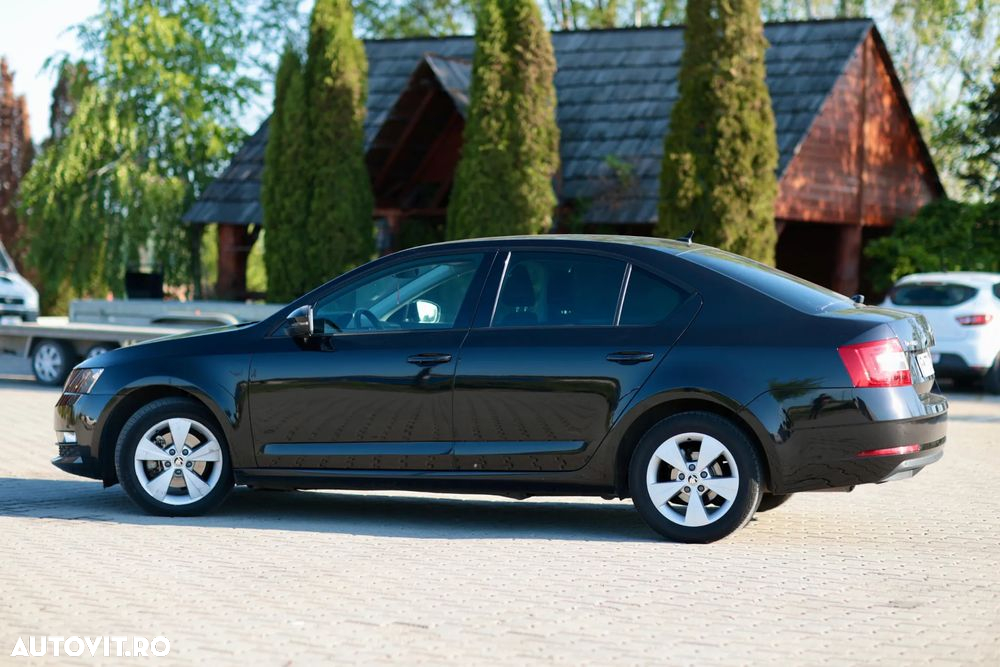 Skoda Octavia 1.6 TDI DSG Ambition - 23