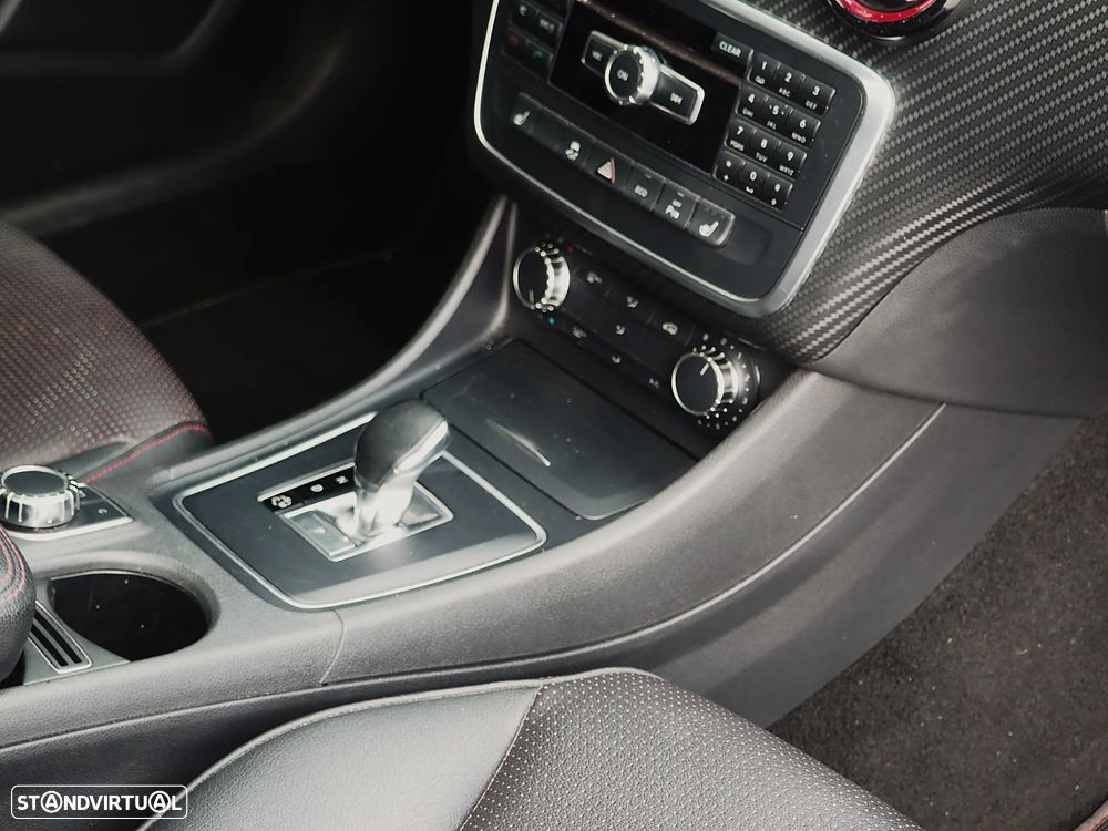 Mercedes-Benz A 45 AMG 4Matic Speedshift 7G-DCT Edition 1 - 22