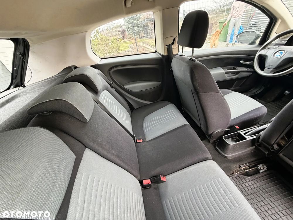 Fiat Grande Punto - 9