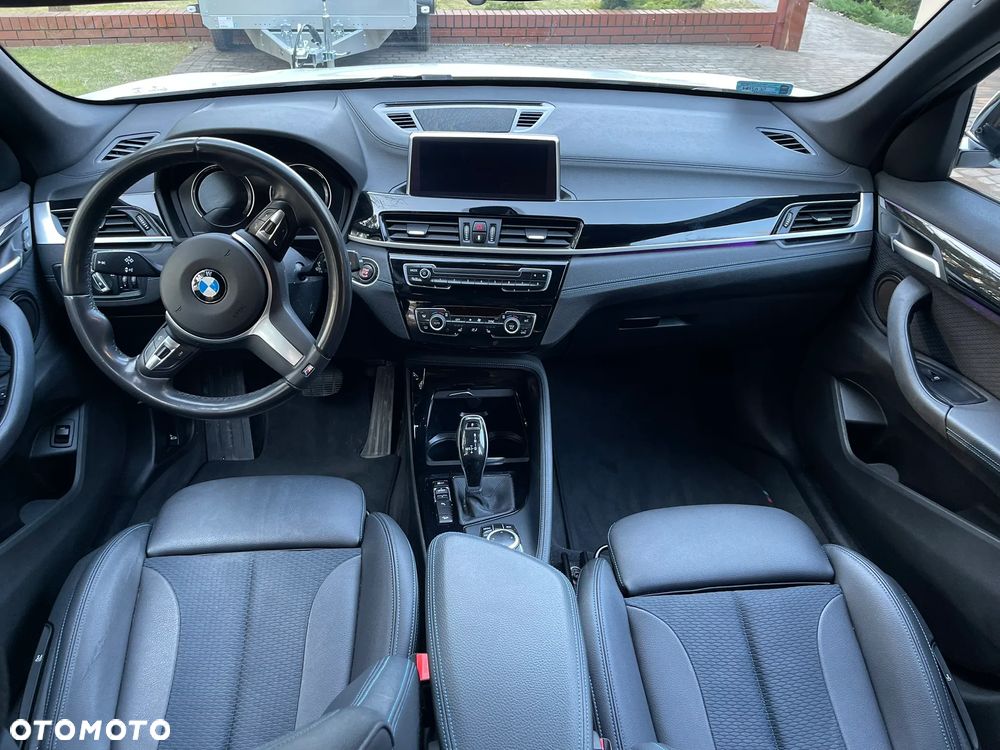 BMW X1 xDrive20i - 13