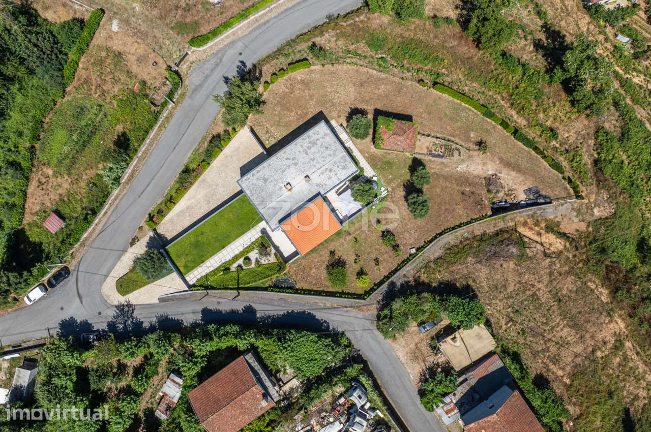 Moradia na Rua da Casa Nova - Grande imagem: 3/30