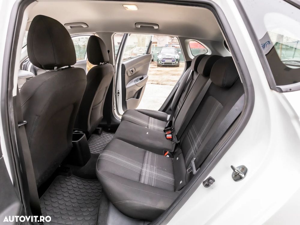 Hyundai i20 1.2 L 84CP 5DR Clasic - 12