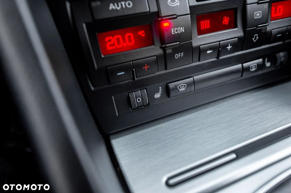 Audi A4 Limousine 2.0 T FSI quattro - 36