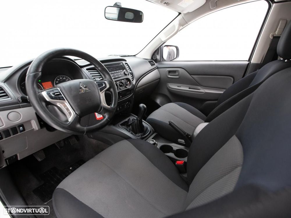 Mitsubishi L200 2.4 DI-D Club Invite 4WD c/IVA - 8
