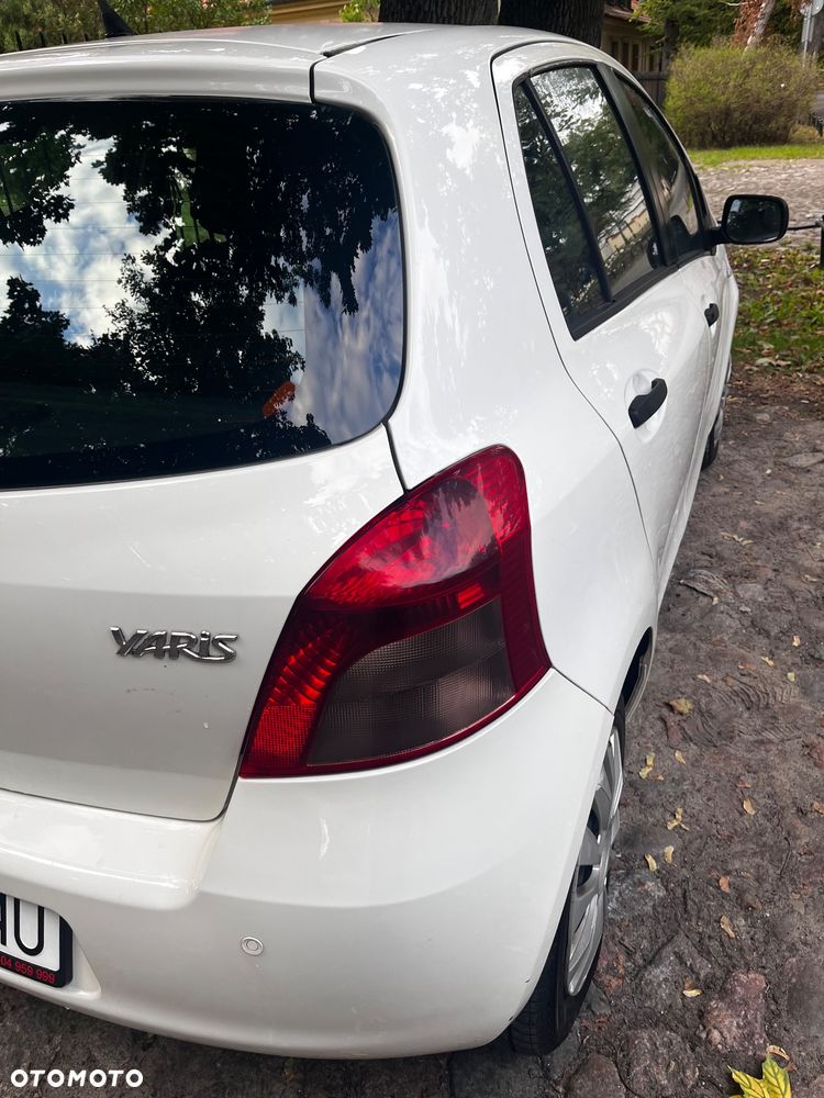 Toyota Yaris - 17